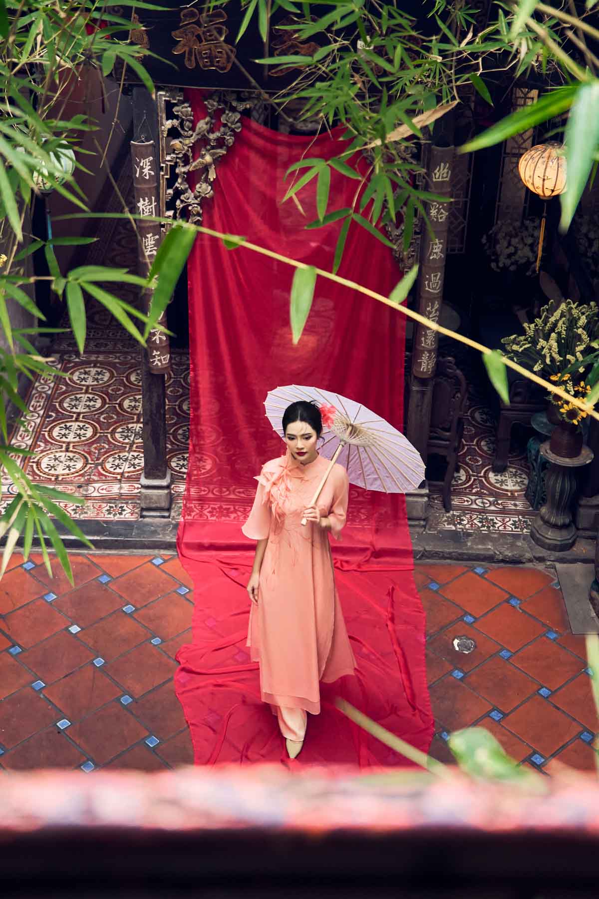 Áo dài cách tân vải tơ dáng suông dài hai tà cổ tàu tay áo giác lăng thân áo đính hoa 3D cao cấp #4